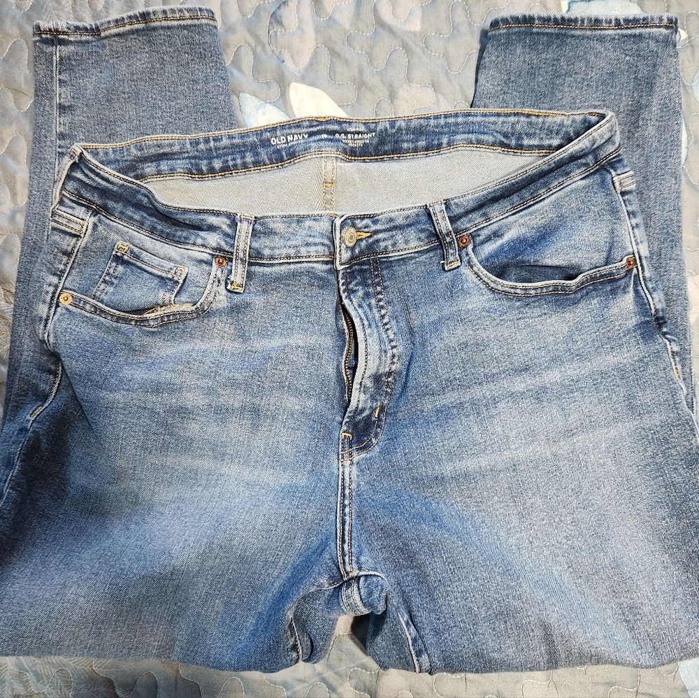 Old Navy Classic Blue Denim Jeans - Picture 2 of 9